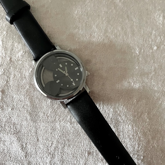 Mickey Mouse Watch - Picture 3 of 7